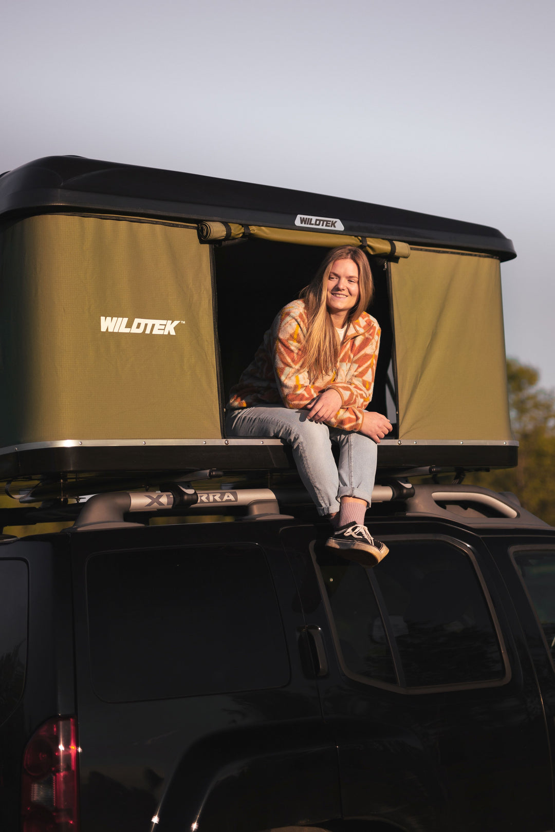 kings kwiky roof top tent Hardshell rooftop tent KELOWNA – WILDTEK